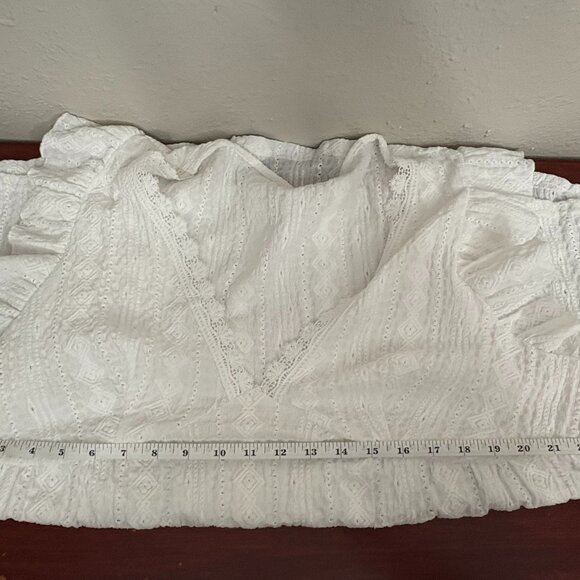 Plus Size Women's Contrast Lace Cap Sleeve Embroidered Blouse - Picture 9 of 9